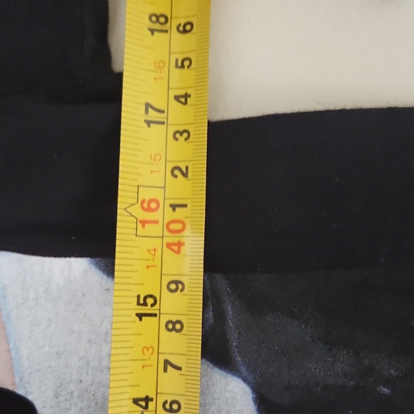 N.W.A Black Graphic T-Shirt Size M CRACKS IN GRAPHICS - Picture 6 of 9